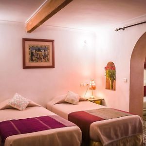 Junior Suite Warda 2 single beds or 1 king size bed
